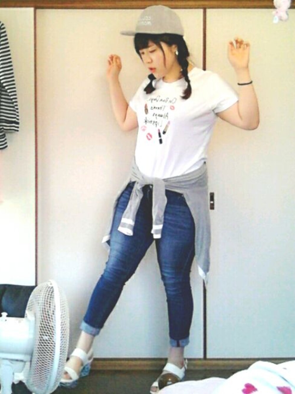 「ぽっちゃり、ラファコーデ、GUまみれ、カジュアル」｜「GUのアイテム（Tシャツ/カットソー、ホワイト系）」を使った、とみむさん（レディース・163cm）の夏コーディネートの1枚目の写真