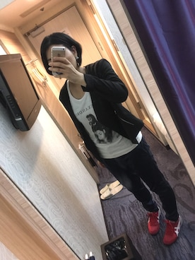 「ライブ」｜「アイテム（ノーカラージャケット）」を使った、なおみさん（レディース・160cm）の夏コーディネート