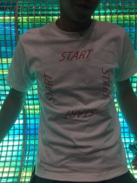 「なげやりのアイテム（Tシャツ/カットソー、ホワイト系）」を使った、やのゆきおさん（メンズ・165cm）の秋コーディネート