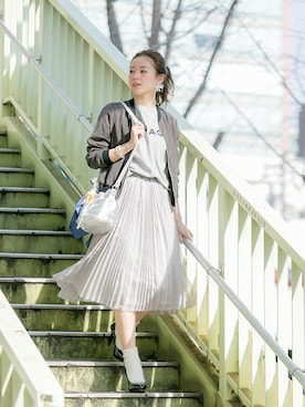「URBAN RESEARCH（アーバンリサーチ）のアイテム（MA-1）」を使った、airiさん（レディース・160cm）の春コーディネート