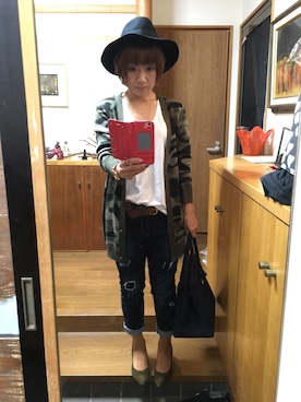 「カーキ色」｜「アイテム（ブラック系）」を使った、みーこさん（レディース・154cm）の秋コーディネート