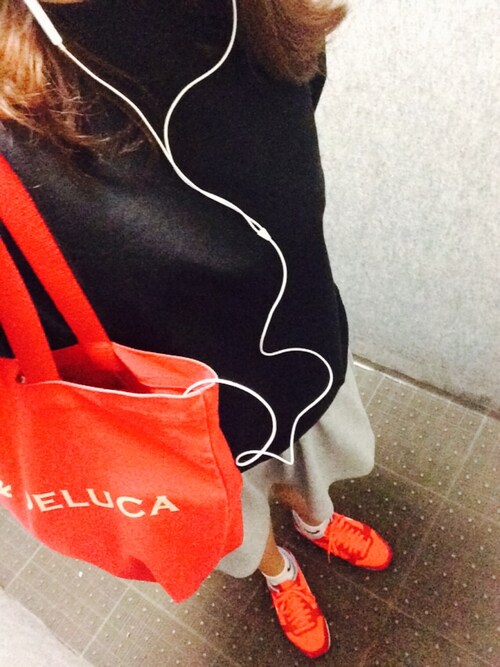 搭配nike球鞋(橘色系)的女性时尚穿搭总览