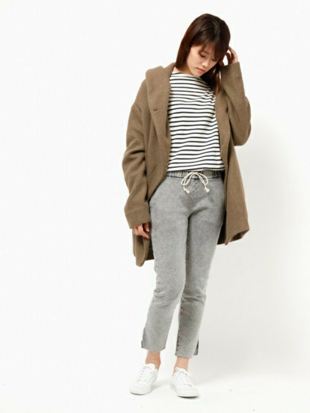「スウェット、コート、ボーダー、ベーシック、裏起毛、holiday、セール、SALE、デイリースタイル、auntie rosa holiday」｜「Auntie Rosa Holidayの【Holiday】起毛ソフトコート（ノーカラージャケット、グリーン系）」を使った、MIKI MORIさん（レディース・173cm）の冬コーディネートの1枚目の写真
