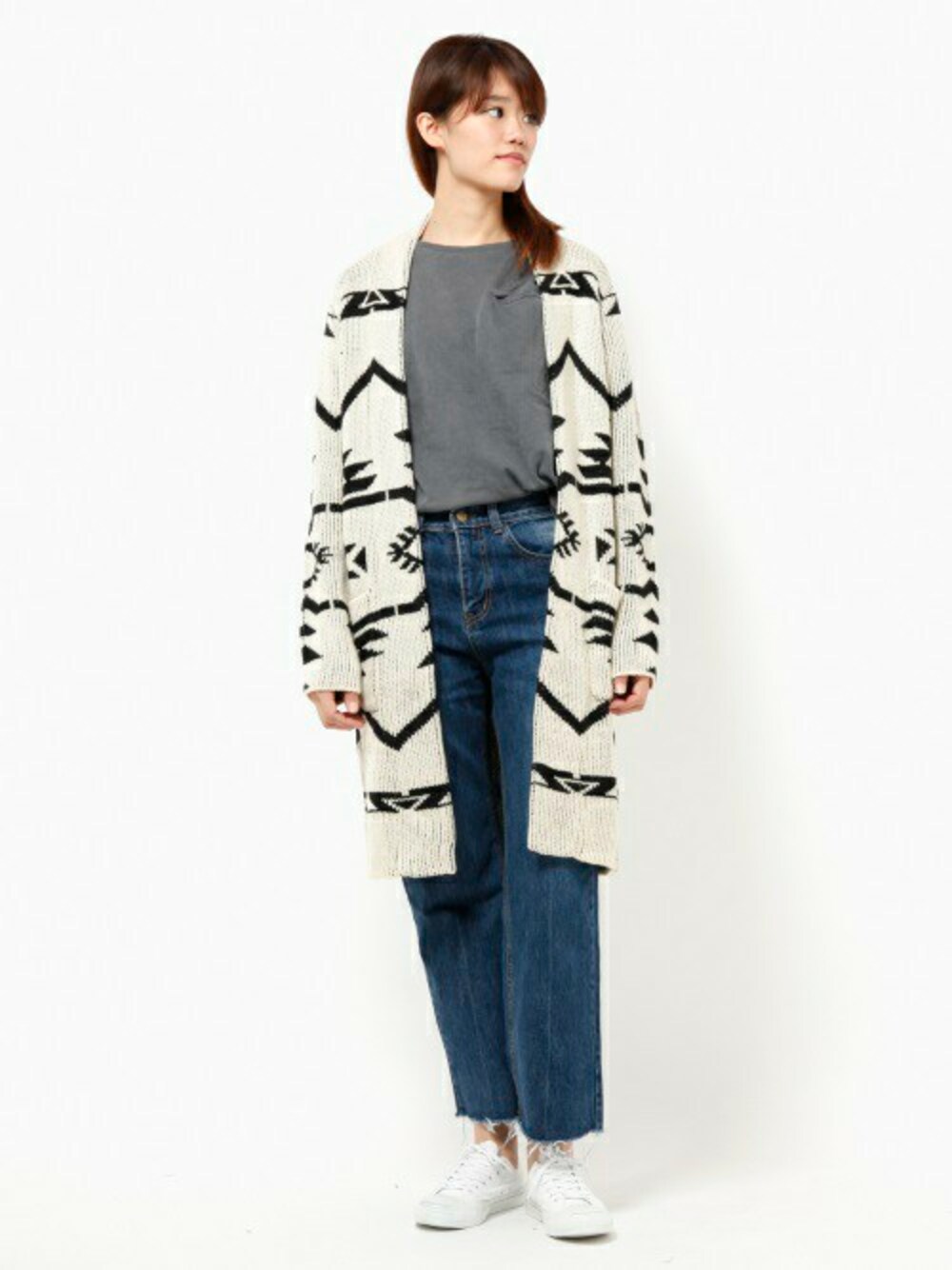 「ボヘミアン、オルテガ、holiday、セール、ロングカーディガン、SALE、auntie rosa holiday」｜「Auntie Rosa Holidayの【Holiday】オルテガロングニットカーディガン（カーディガン/ボレロ、ホワイト系）」を使った、MIKI MORIさん（レディース・173cm）の冬コーディネートの1枚目の写真