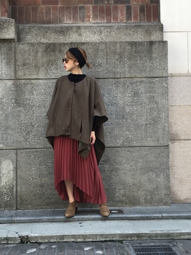「OSMOSIS（オズモーシス）のアイテム（ポンチョ）」を使った、OZAWA  さん（レディース・158cm）の秋コーディネート
