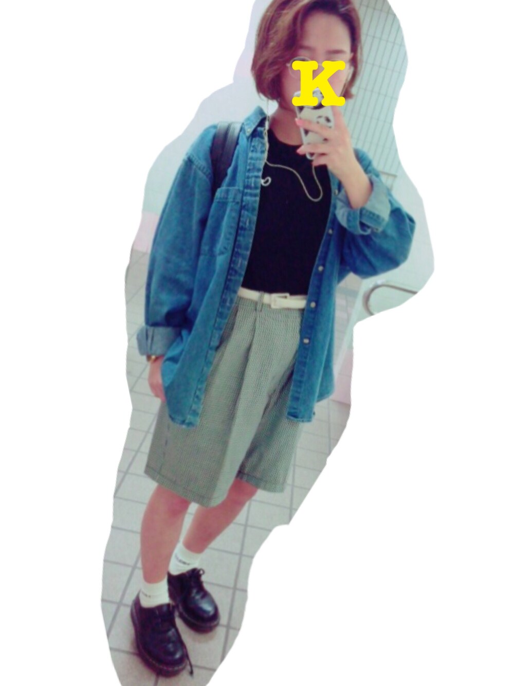 「古着、古着MIX、ハーフパンツ、Dr.Martens、デニム、シンプル、シンプルコーデ、黒、メンズライク」｜「usedのアイテム（シャツ/ブラウス、ブルー系）」を使った、i m k nさん（レディース・156cm）の秋コーディネートの1枚目の写真