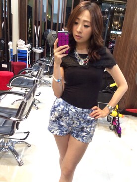 葉姿怡さんのコーディネート