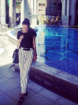 葉姿怡さんのコーディネート