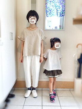okonomix使用「自作（袖口フリルのふんわりブラウス）」的時尚穿搭