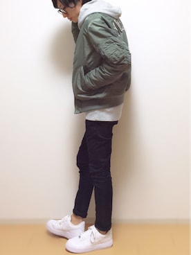 「AVIREX（アヴィレックス）のアイテム（MA-1）」を使った、sawaさん（メンズ・173cm）の冬コーディネート