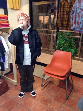 「Dickies（ディッキーズ）のアイテム（チノパンツ、ブラウン系）」を使った、UMASAKI TATSUYAさん（メンズ・155cm）の冬コーディネート
