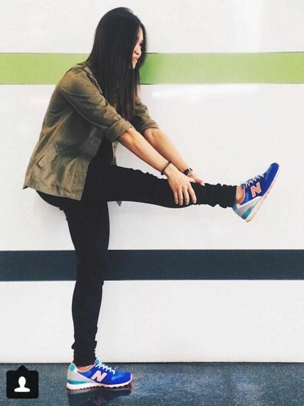 「ootd、New Balance」｜「NEW BALANCEのアイテム（スニーカー、ブルー系）」を使った、P.V.Sさん（レディース・165cm）の秋コーディネートの1枚目の写真