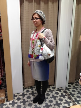 「アイテム（スカート、パープル系）」を使った、okaさん（レディース・163cm）の秋コーディネート