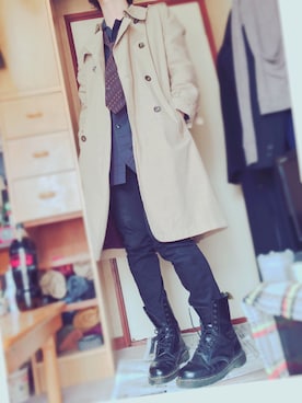 「マーチン」｜「アイテム（トレンチコート）」を使った、もっさんさん（メンズ・177cm）の春コーディネート