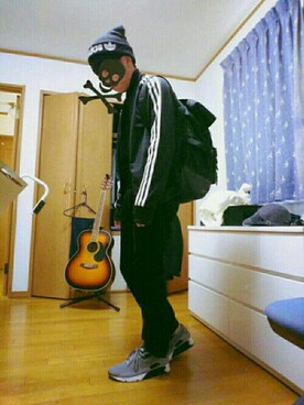 「AIR MAX」｜「アイテム（その他アウター）」を使った、しゅーずさん（メンズ・168cm）の秋コーディネート