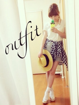 「UNIQLO Tシャツ」｜「アイテム（サンダル）」を使った、miiicaさん（レディース・155cm）の夏コーディネート