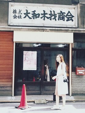 「INITIALS（イニシャルズ）のアイテム（スカート、ブラウン系）」を使った、ChanTszYingさん（レディース・166cm）の夏コーディネート