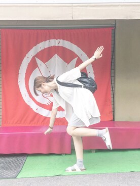 「GLOBAL WORK（グローバルワーク）のアイテム（シャツ/ブラウス、ホワイト系）」を使った、ChanTszYingさん（レディース・166cm）の秋コーディネート