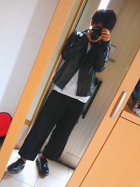 「GAP（ギャップ）のアイテム（Tシャツ/カットソー、ホワイト系）」を使った、イタヤ シユンさん（メンズ・174cm）の秋コーディネート