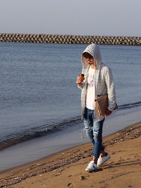 「アイテム（マウンテンパーカー、ブルー系）」を使った、kazuさん（メンズ・175cm）の春コーディネート