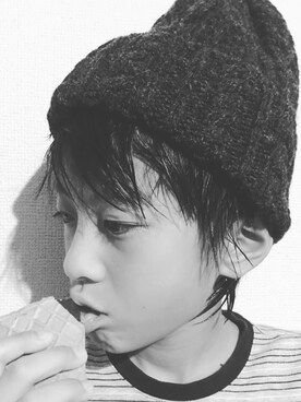 「woolen kitting millsのアイテム（ニットキャップ/ビーニー、グレー系）」を使った、daikichiさん（キッズ・142cm）の秋コーディネート