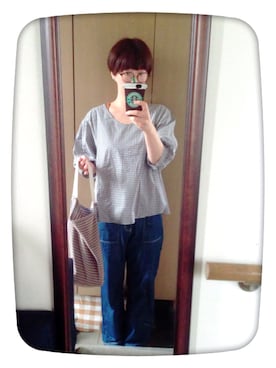「B.L.U.E（ビーエルユーイー）のアイテム（パンツ）」を使った、ゆうすかさん（レディース・163cm）の春コーディネート