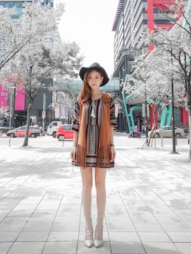 「4-Twinkle（-）のアイテム」を使った、Vina 薇娜さん（レディース・163cm）の秋コーディネート