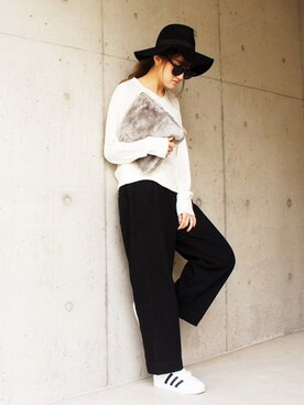 「アイテム（クラッチバッグ、グレー系）」を使った、lalunastyleさん（レディース・165cm）の冬コーディネート