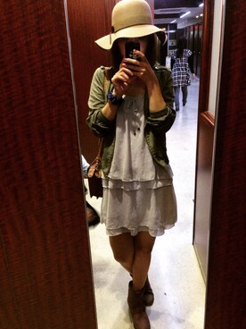 「お出掛けコーデ」｜「アイテム（帽子）」を使った、Sayaka Nozakiさん（レディース・160cm）の秋コーディネート