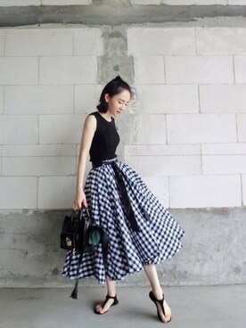 「Acne Studios（アクネストゥディオズ）のアイテム（サンダル）」を使った、周小米さん（レディース・160cm）の秋コーディネート