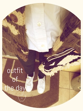 「カウチンセーター」｜「アイテム（クラッチバッグ）」を使った、えりかさん（レディース・162cm）の秋コーディネート