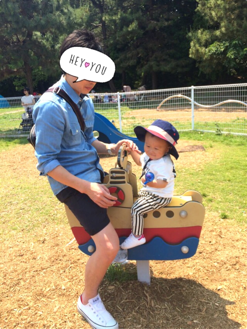 「キッズファッション、休日スタイル、公園」｜「kids foretのアイテム（ハット、ブルー系）」を使った、sakuさん（キッズ・70cm）の春コーディネートの1枚目の写真