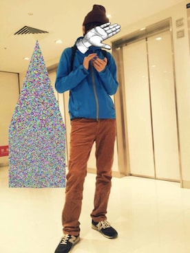 「アイテム（マウンテンパーカー、ブルー系）」を使った、Choriさん（メンズ・182cm）の冬コーディネート