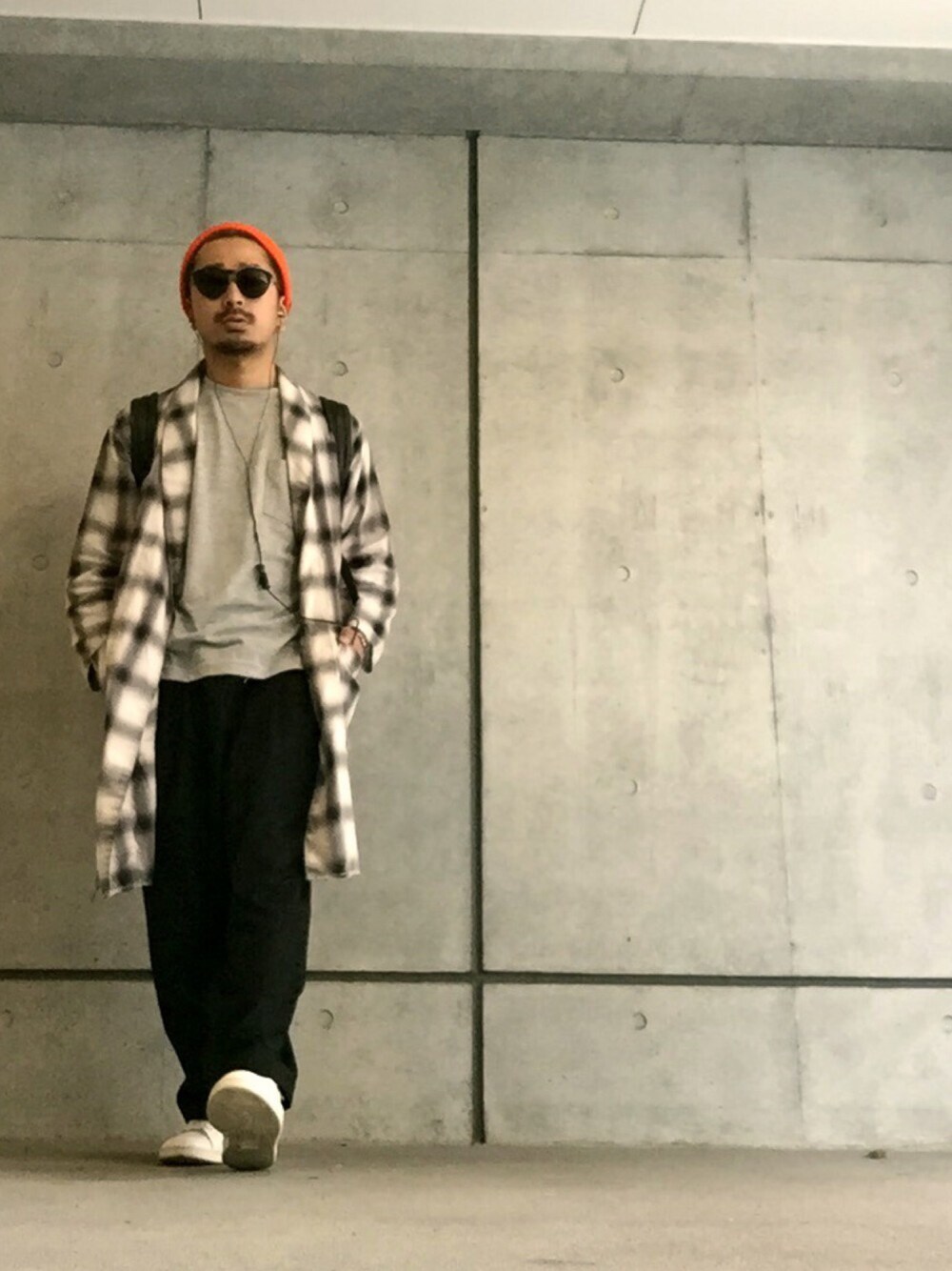 「シンプル、カジュアル、スニーカー、ワイドパンツ、A.D.S.R.、MONKEY TIME、AMBUSH、HARE、adidas、ATTACKDEM」｜「MONKEY TIMEの＜monkey time＞ ∴ オンブレチェック ショールガウン（チェスターコート、その他）」を使った、MILO(ATTACKDEM)さん（メンズ・160cm）の春コーディネートの1枚目の写真