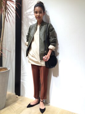 「BEAUTY&YOUTH UNITED ARROWS（ビューティーアンドユースユナイテッドアローズ）のBY TRADITIONAL コットン ストライプ ムニエールシャツ（シャツ/ブラウス、ベージュ系）」を使った、Sayaka Toujouさん（レディース・160cm）の夏コーディネート