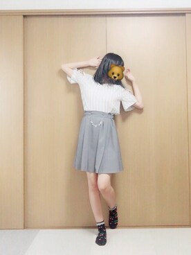 「PAGEBOY（ページボーイ）のアイテム（スカート、グレー系）」を使った、新藤さん（レディース・168cm）の秋コーディネート