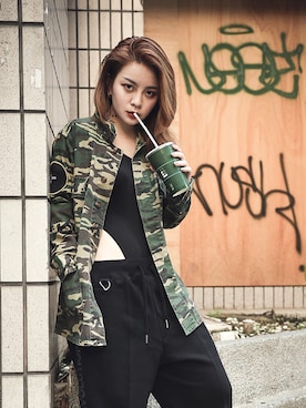 「AES（エーイーエス）のアイテム（ジャケット/アウター）」を使った、Candee郭百白さん（レディース・160cm）の秋コーディネート