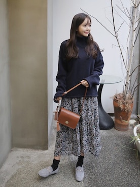 「アイテム（モカシン/デッキシューズ、グレー系）」を使った、envylookさん（レディース・165cm）の秋コーディネート