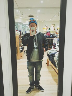 「adidas Originals（アディダスオリジナルス）のアイテム（パーカー、グレー系）」を使った、toshiさん（メンズ・173cm）の秋コーディネート
