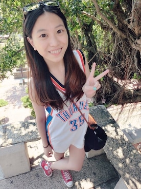 「アイテム（ジャージ）」を使った、李品瑩さん（レディース・155cm・20代）の夏コーディネート