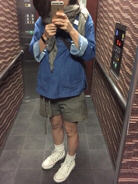 「Ron Herman（ロン ハーマン）のアイテム（シャツ/ブラウス、ブルー系）」を使った、Kanaさん（レディース・157cm）の春コーディネート
