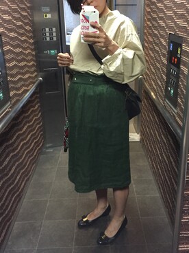 「RBS（アールビーエス）のアイテム（シャツ/ブラウス、ベージュ系）」を使った、Kanaさん（レディース・157cm）の春コーディネート