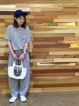 「coen（コーエン）のアイテム（キャップ）」を使った、coen さかいさん（レディース・164cm）の春コーディネート