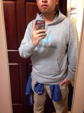 黃勖哲さんのコーディネート