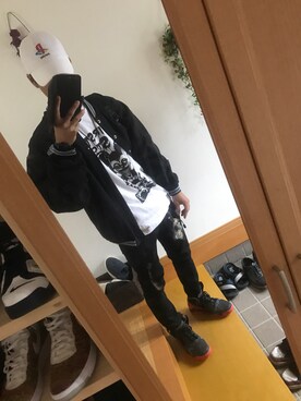 「カフェ」｜「アイテム（スタジャン）」を使った、takus@nさん（メンズ・172cm）の秋コーディネート