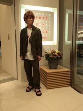 「SENSE OF PLACE by URBAN RESEARCH（センスオブプレイスバイアーバンリサーチ）のアイテム（ビーチサンダル）」を使った、Naotoさん（メンズ・173cm）の春コーディネート