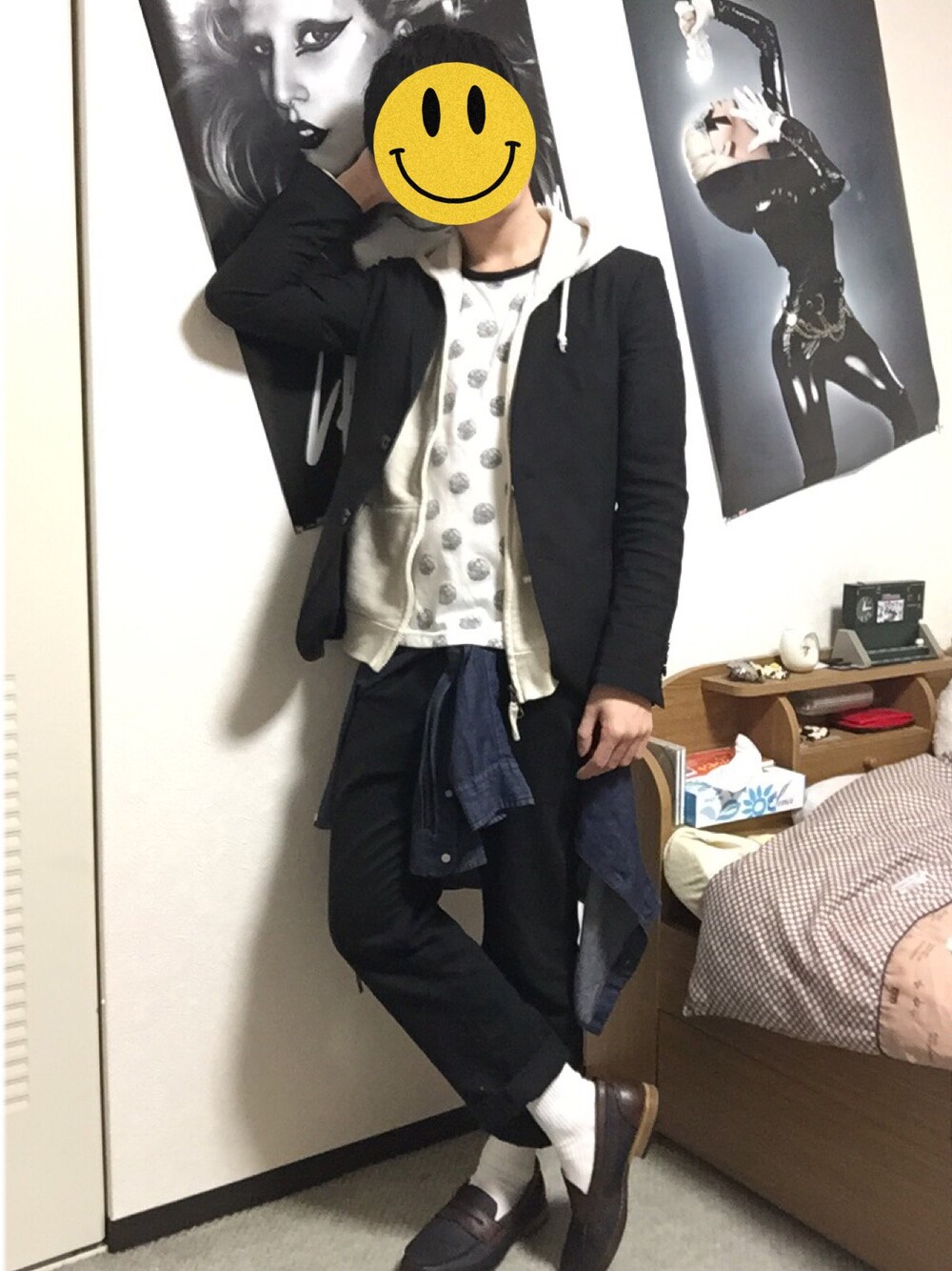 「パーカー、テーラードジャケット、腰巻きスタイル、ローファー、comme ca ism、purple&yellow」｜「GUのアイテム（シャツ/ブラウス、ブルー系）」を使った、PYON.さん（メンズ・166cm）の春コーディネートの1枚目の写真