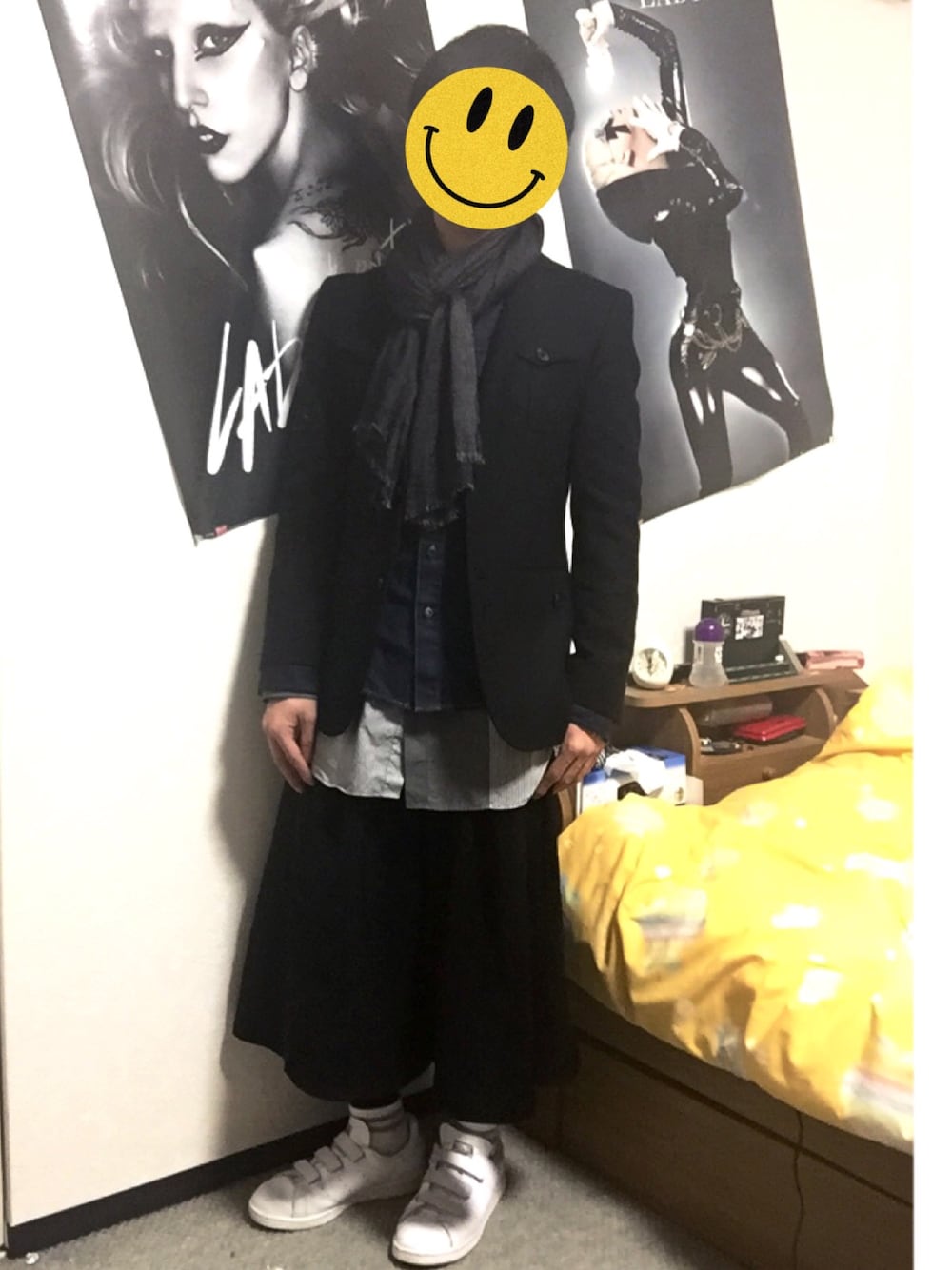 「comme ca ism、adidas、デニムジャケット、ガウチョパンツ、ロングシャツ」｜「adidasのadidas スタンスミス/STAN SMITH（スニーカー、ホワイト系）」を使った、PYON.さん（メンズ・166cm）の冬コーディネートの1枚目の写真