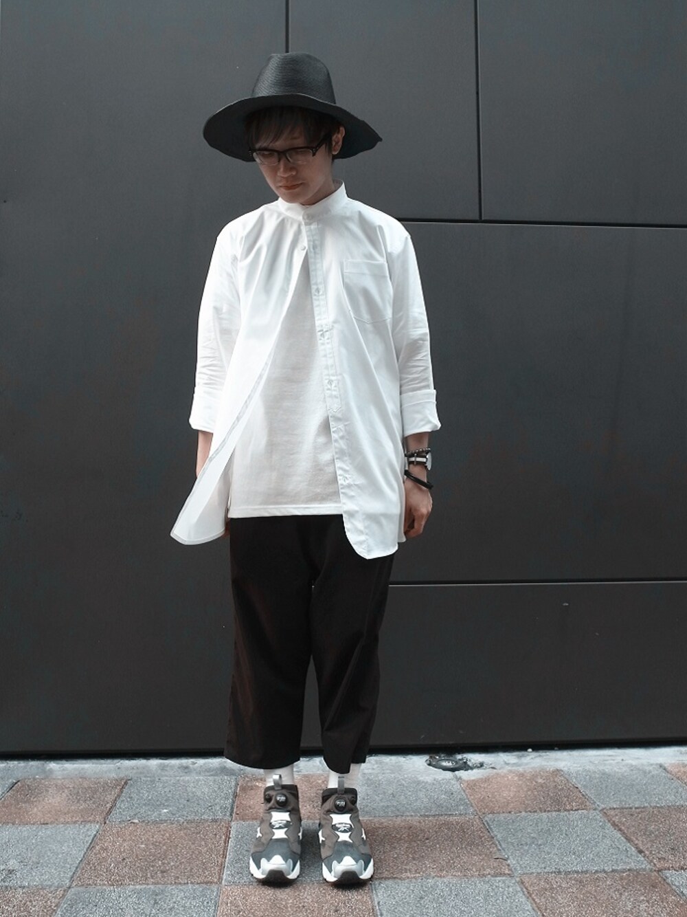 「plain-meの小立領風格長版襯衫（その他アウター、ホワイト系）」を使った、附近By plain-meさん（メンズ・170cm）の秋コーディネートの1枚目の写真