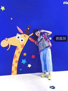 「塔卡沙のアイテム（その他トップス、その他）」を使った、曾圆润さん（キッズ・162cm）の秋コーディネート
